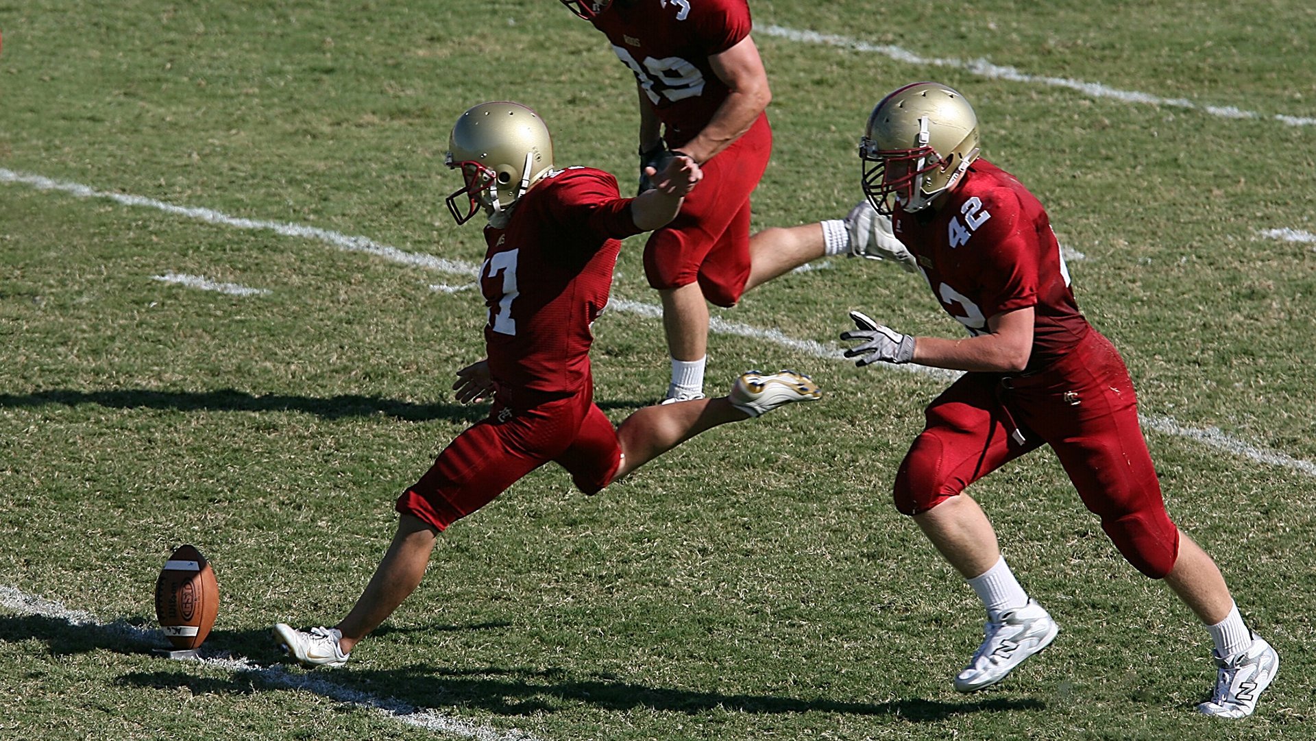 “英超领跑球队开启新一轮攻势”，英超son